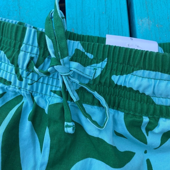 Super fun shorts! 🌴unisex but women's sizing!! - Picture 3 of 12